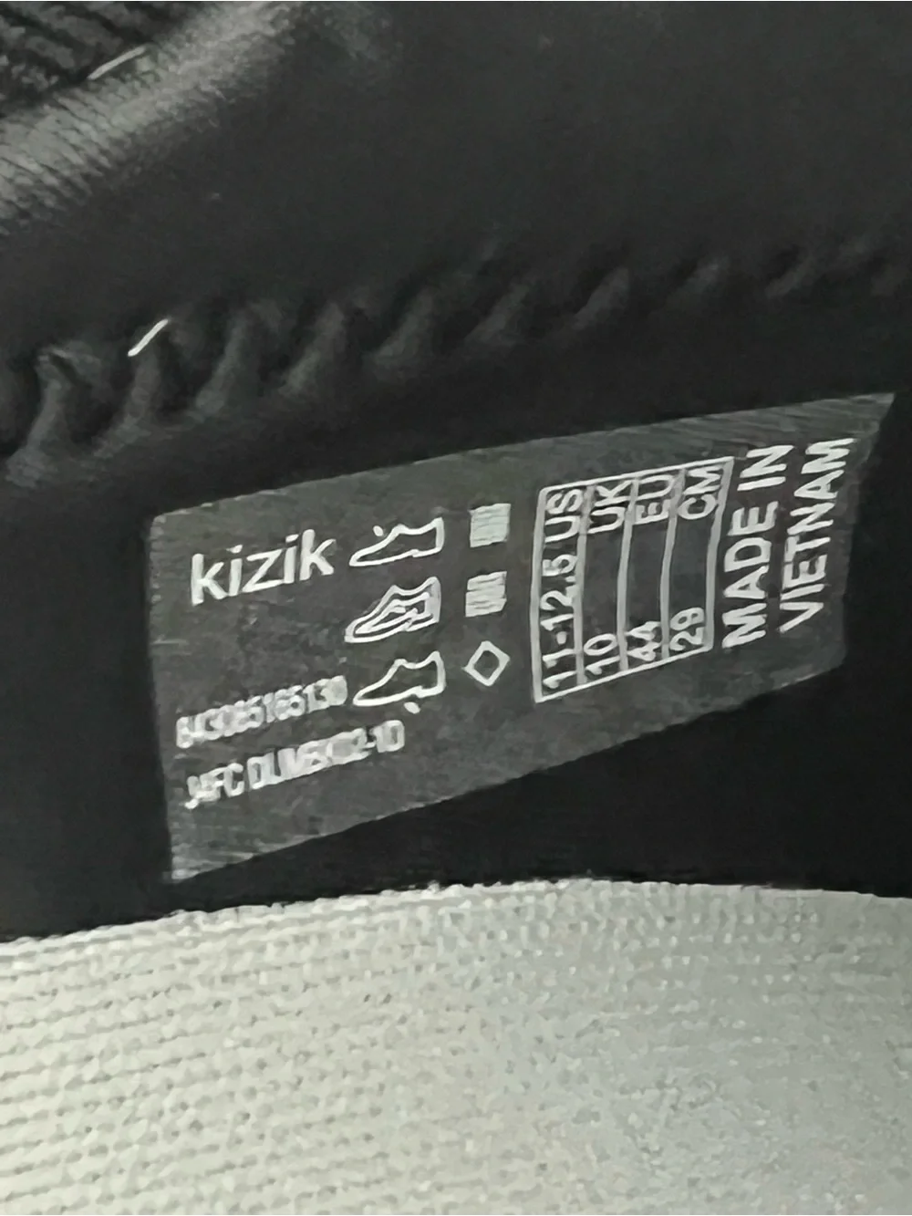 Kizik Lima Hands free Lightweight Knit Sneaker Unisex